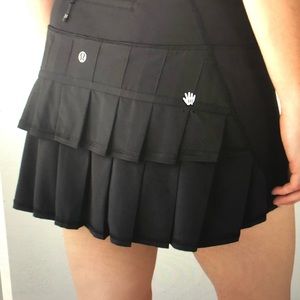 Lululemon Pacesetter Skirt  Black 8 Regular